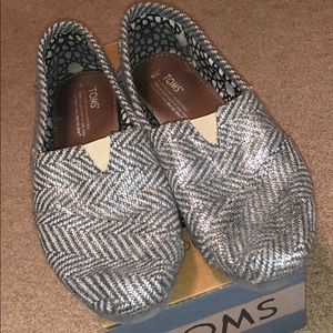 Women’s TOMS 8W